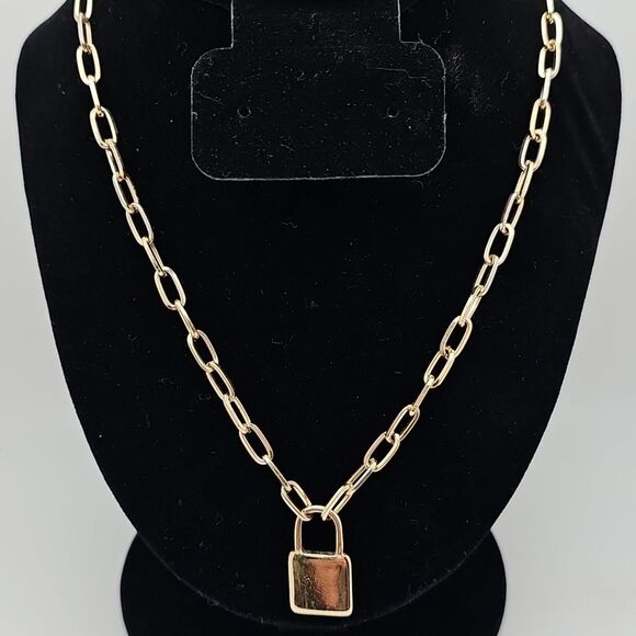 Necklace Goldtone Chain with Lock LV Style Open Link - Picture 1 of 3